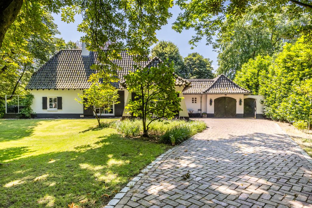 Beek En Donk – Pater de Leeuwstraat 27